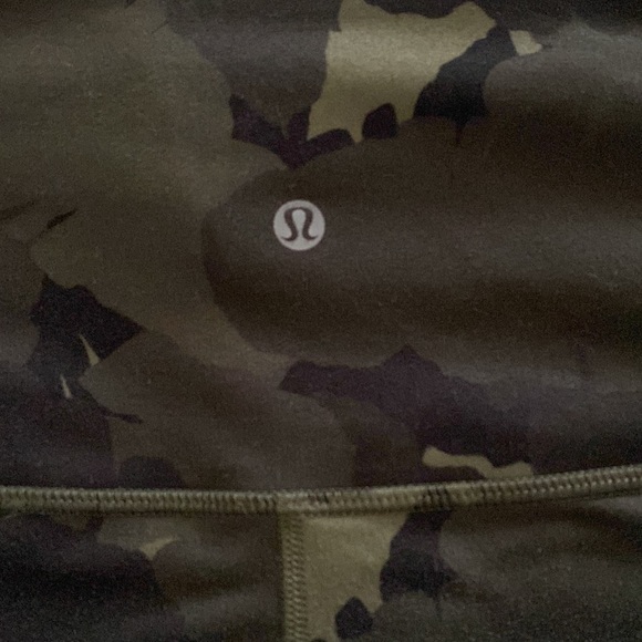 Lululemon Wunder Under Crops incognito army green - Picture 3 of 3